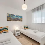 Carvajal Design - Walk To And Train * Fuengirola