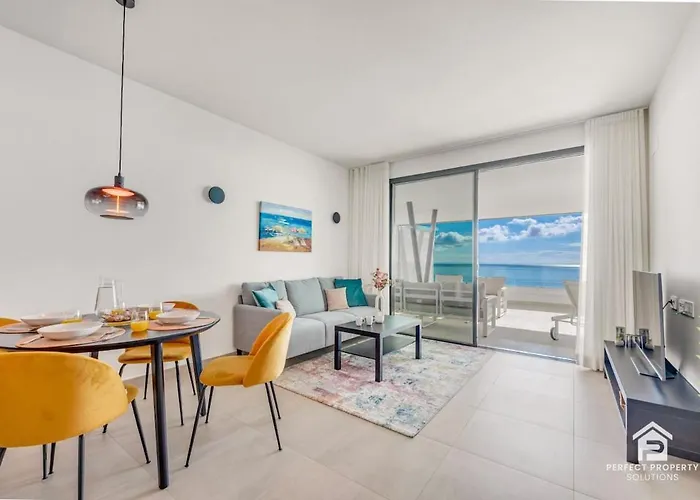 Apartment Carvajal Design - Walk To And Train Fuengirola