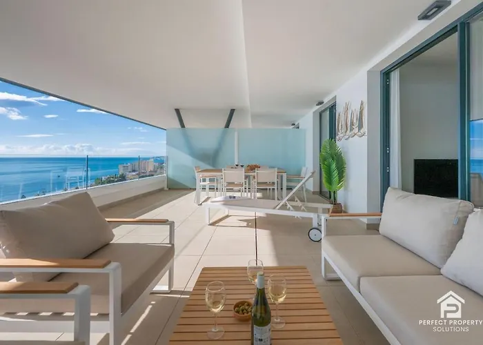 Apartment Carvajal Design - Walk To And Train *