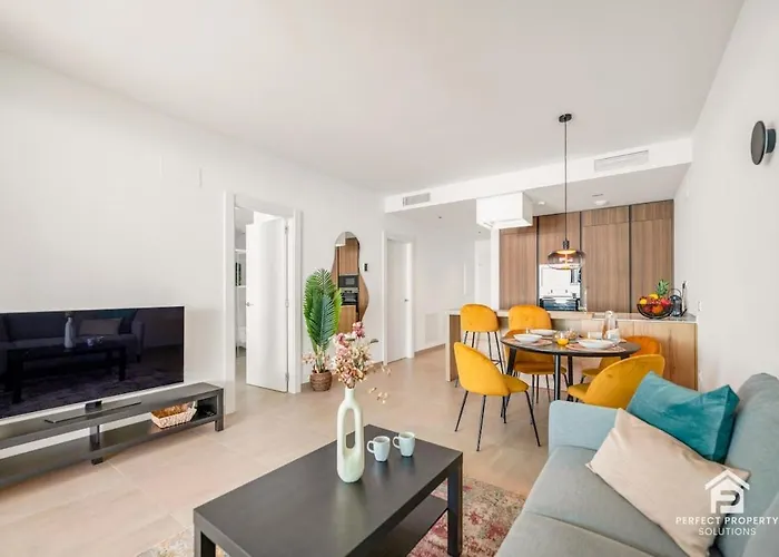 Carvajal Design - Walk To And Train Apartment