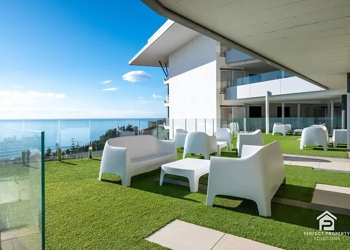 Carvajal Design - Walk To And Train *