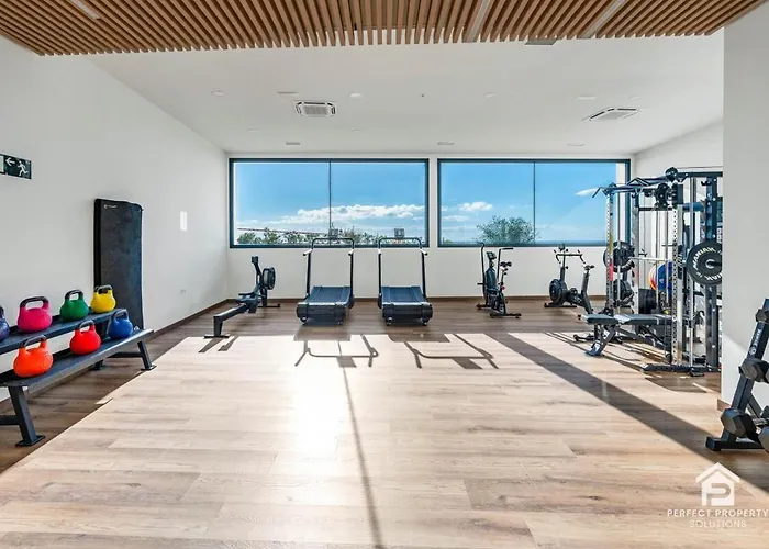 Carvajal Design - Walk To And Train Fuengirola