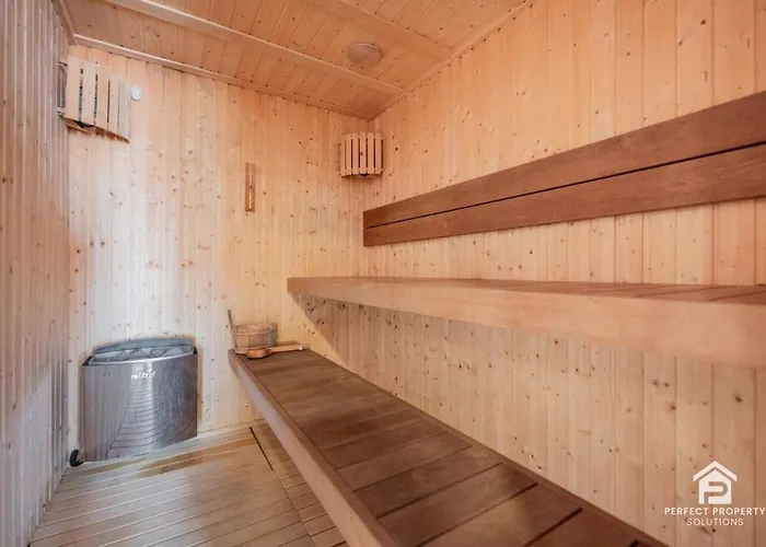 Apartment Carvajal Design - Walk To And Train