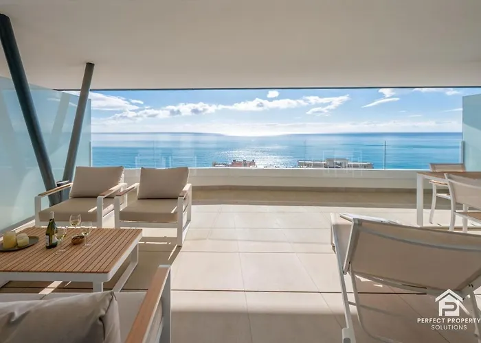 Carvajal Design - Walk To And Train Fuengirola